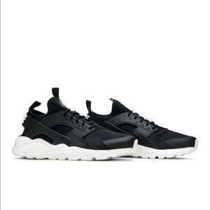 WMNS NIKE AIR Huaraches RUN
